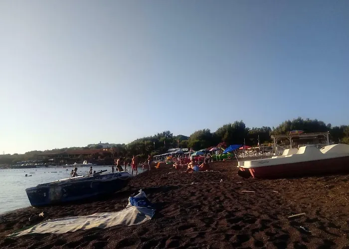 Pensión Vulkanohome Vulcano (Isola)